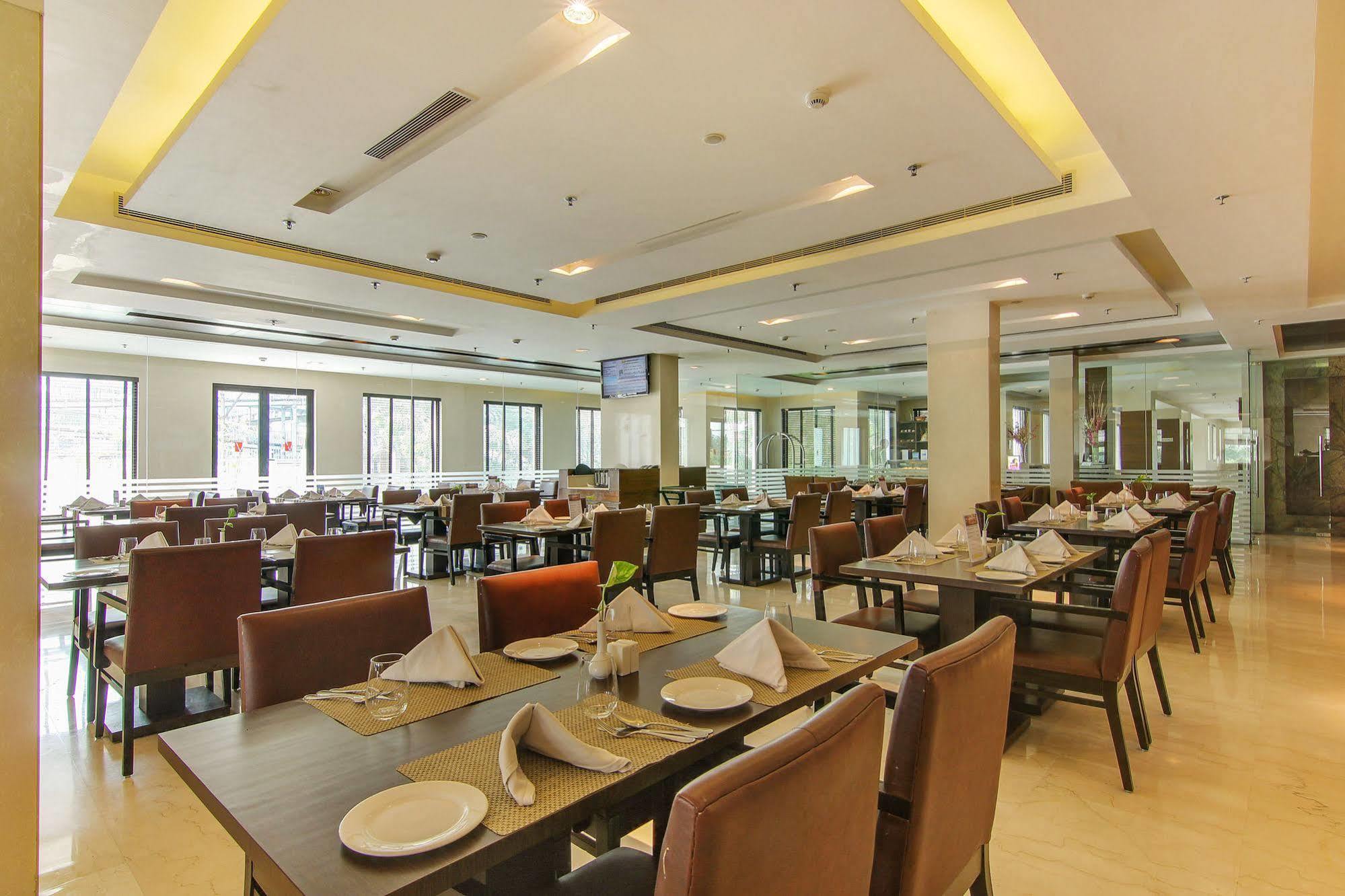 Hotel Vibe By The Lalit Traveller Faridabad Exteriér fotografie