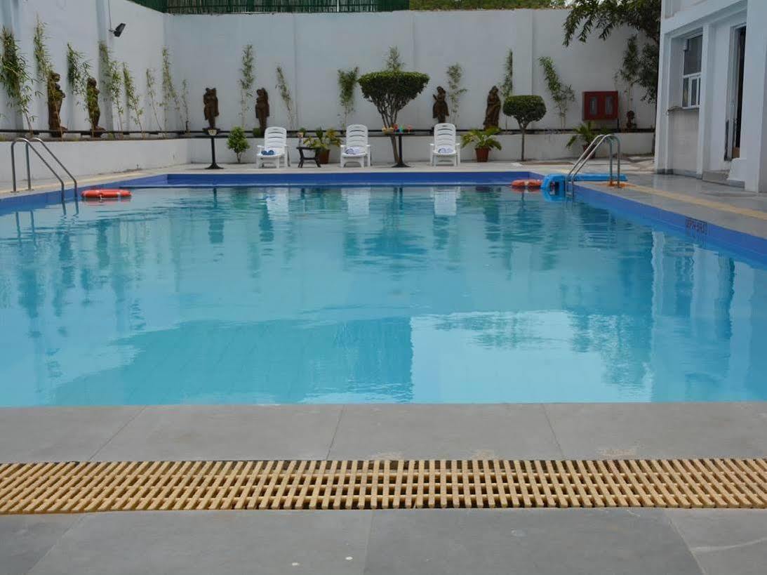 Hotel Vibe By The Lalit Traveller Faridabad Exteriér fotografie