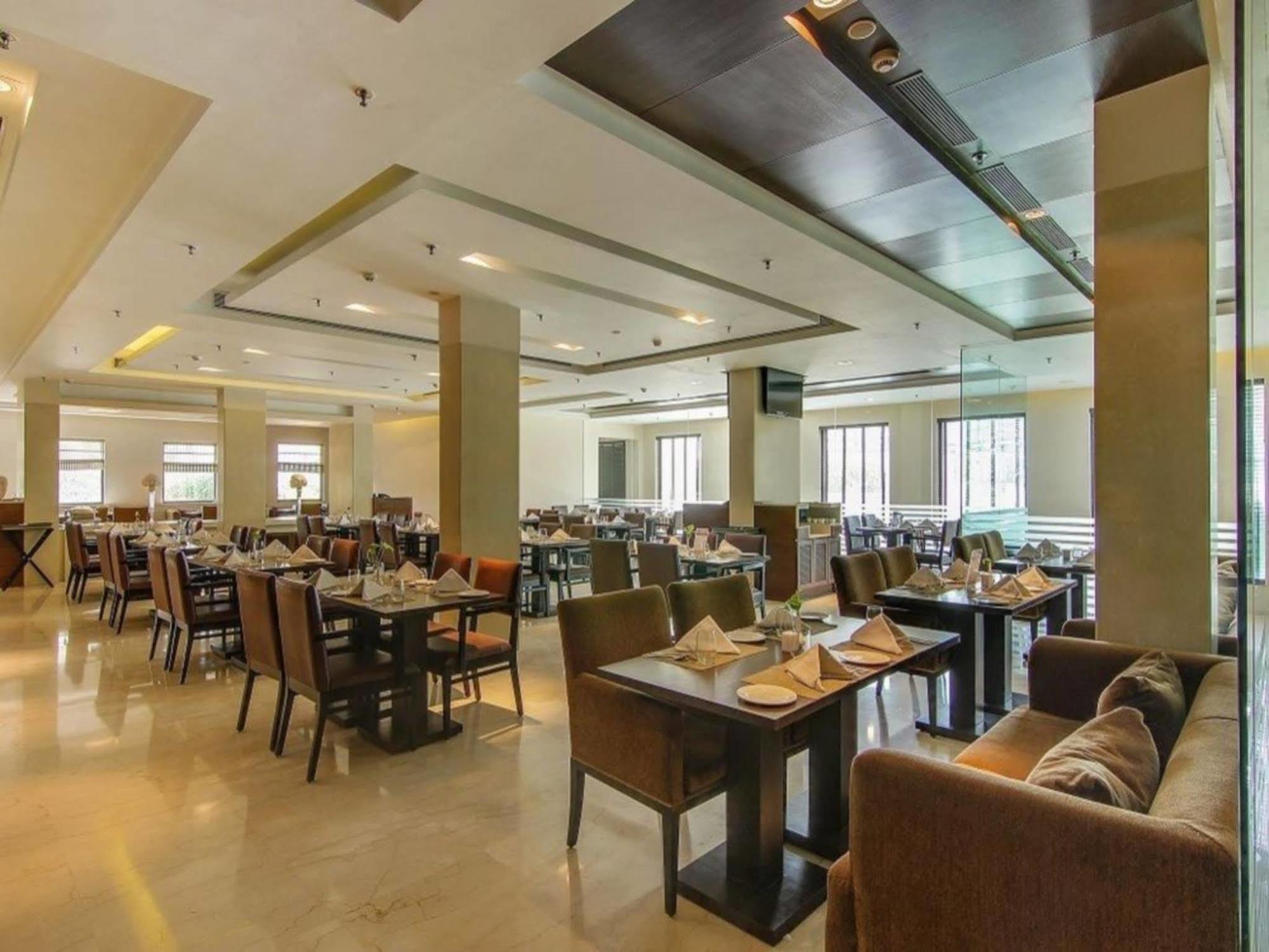 Hotel Vibe By The Lalit Traveller Faridabad Exteriér fotografie